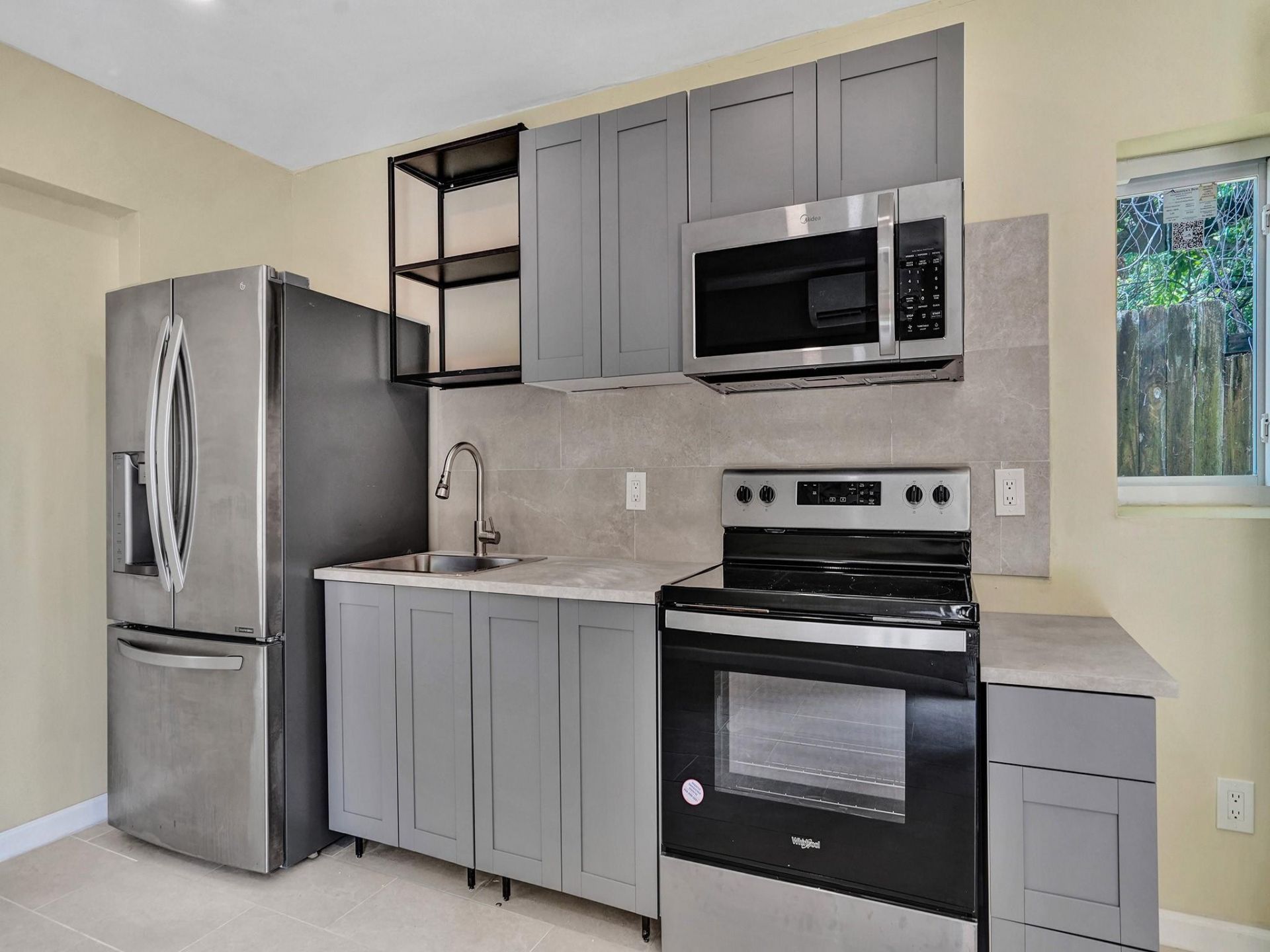 2442 Garfield Street, Unit 4, Hollywood, FL 33020 Photo