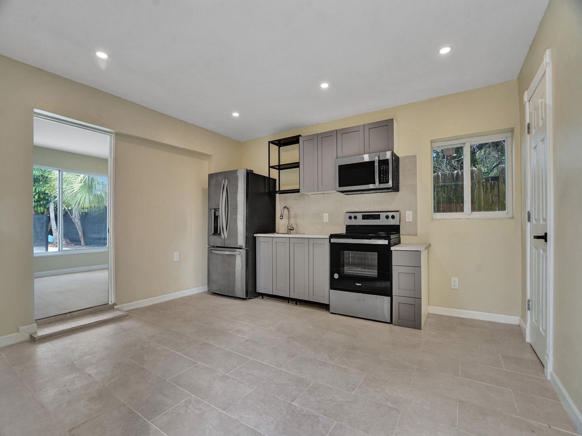 2442 Garfield Street, Unit 4, Hollywood, FL 33020 Photo