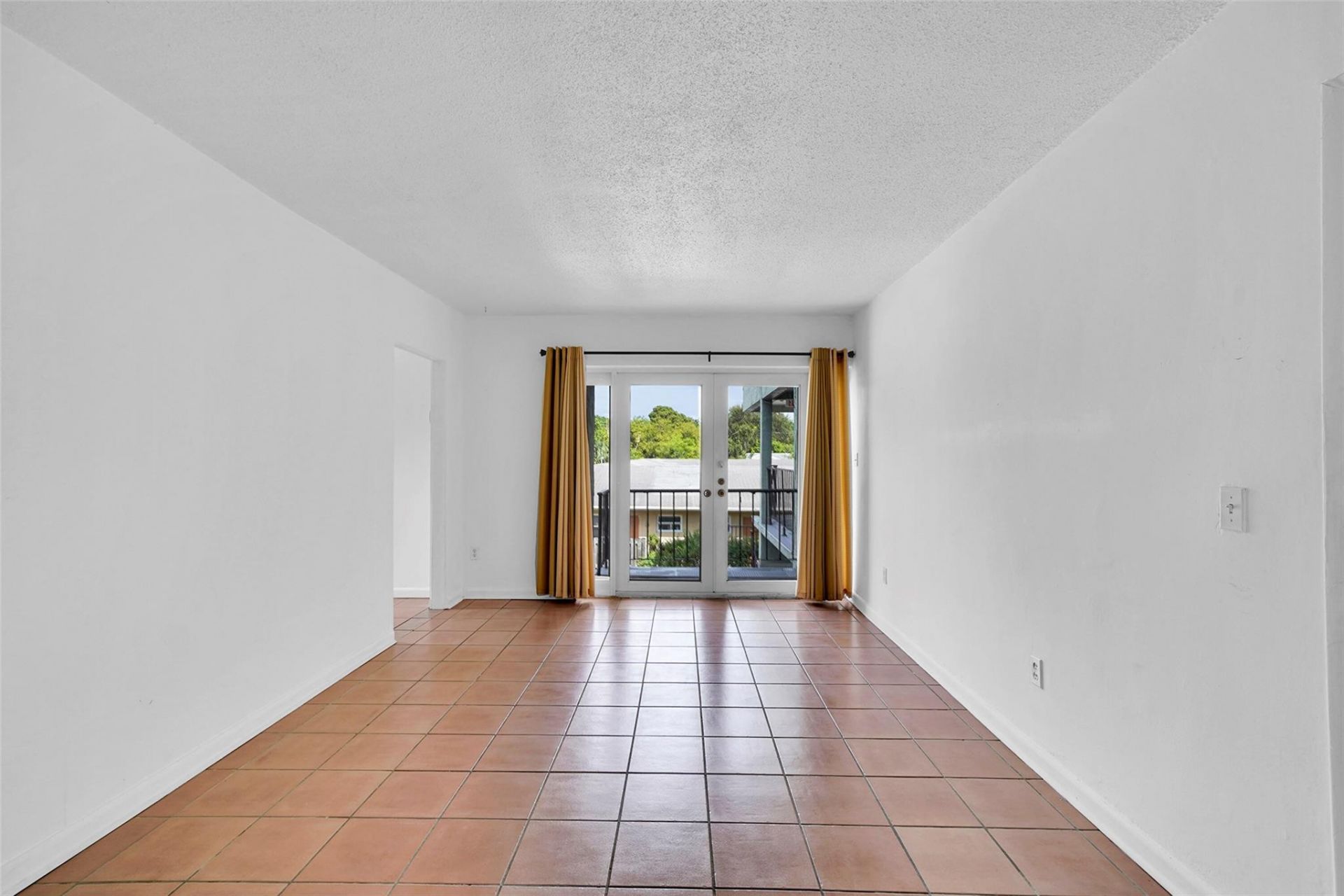 1005 SW 15th Avenue, Unit 10, Fort Lauderdale, FL 33312 Photo