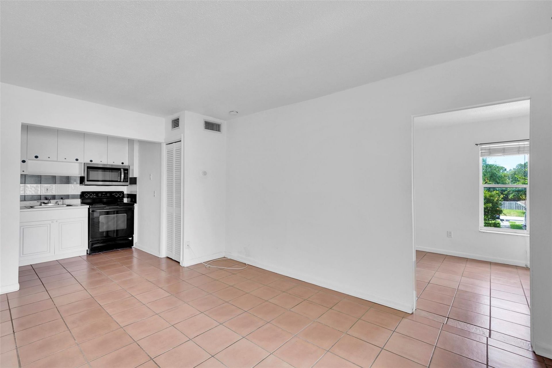 1005 SW 15th Avenue, Unit 10, Fort Lauderdale, FL 33312 Photo