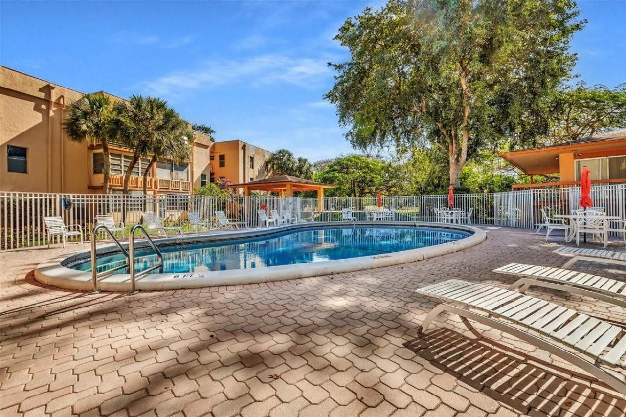 8380 Lagos De Campo Boulevard, Unit 110, Tamarac, FL 33321 Photo