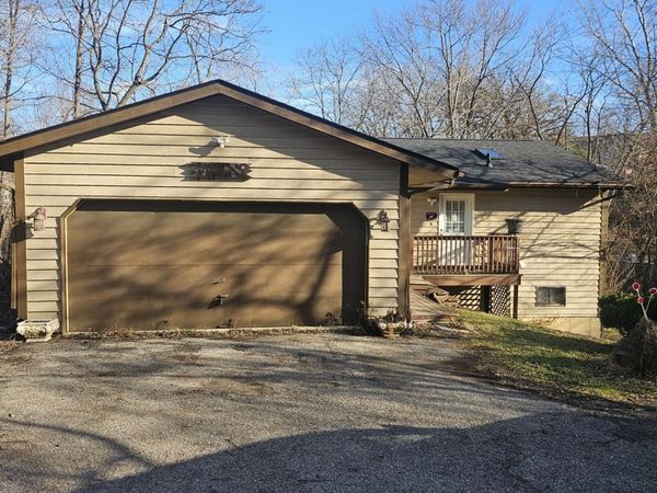 26571 N Il Route 83 Route, Mundelein, IL 60060