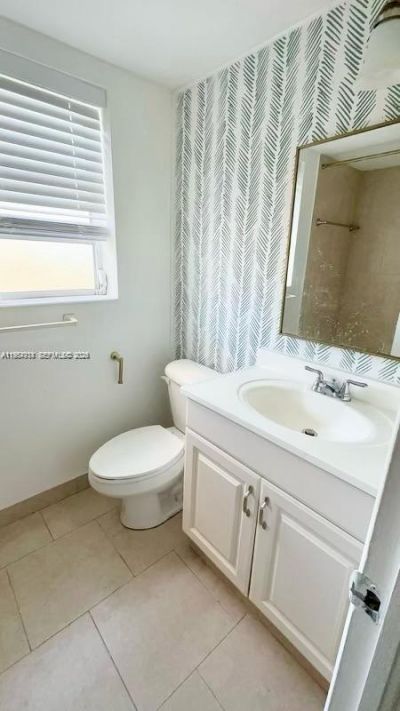 1631 NE 114th St , Unit 201, Miami, FL 33181 Photo