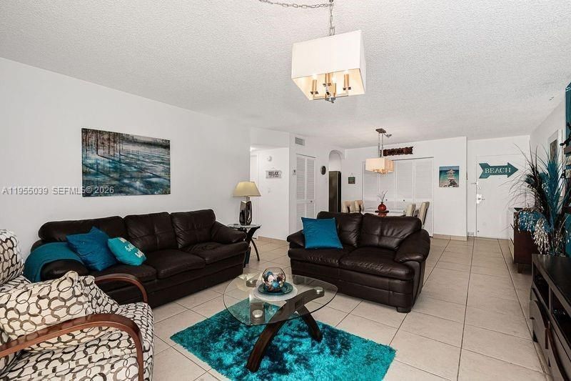17800 Atlantic Blvd, Unit 203, Sunny Isles Beach, FL 33160 Photo