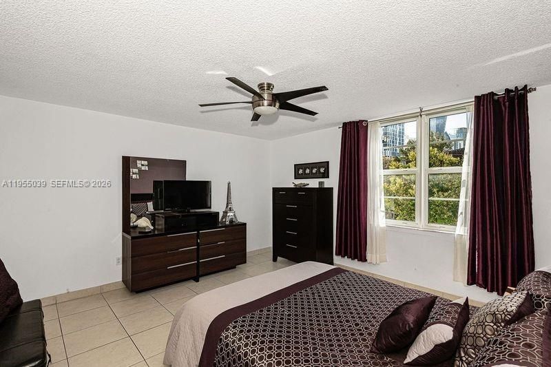 17800 Atlantic Blvd, Unit 203, Sunny Isles Beach, FL 33160 Photo