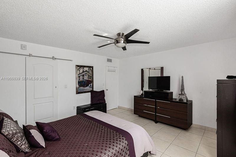 17800 Atlantic Blvd, Unit 203, Sunny Isles Beach, FL 33160 Photo