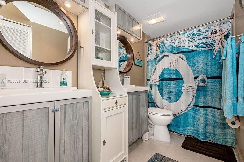 17800 Atlantic Blvd, Unit 203, Sunny Isles Beach, FL 33160 Photo