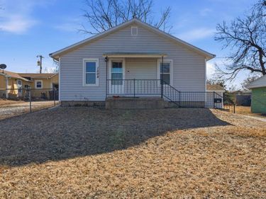 1504 HENRY Street, Pekin, IL 61554