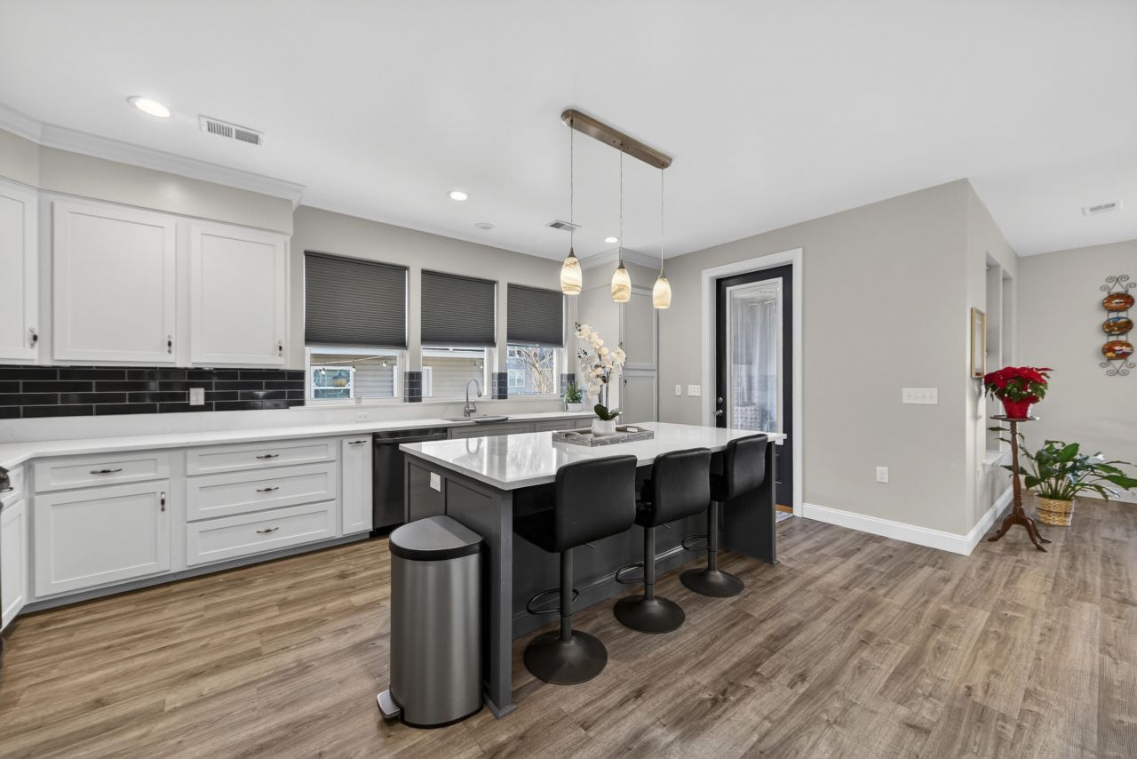 1723 W Avalon Circle Photo 10