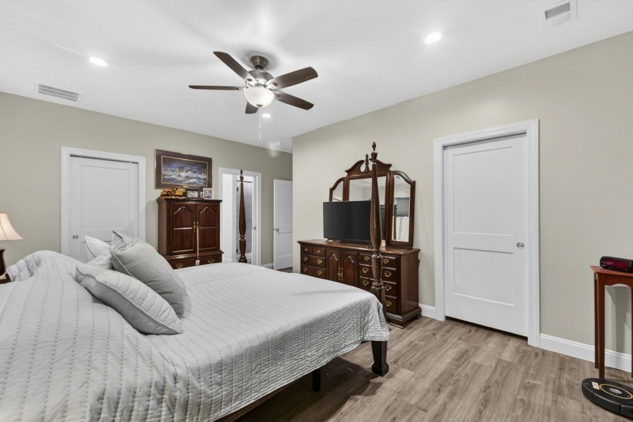 1723 W Avalon Circle Photo 15