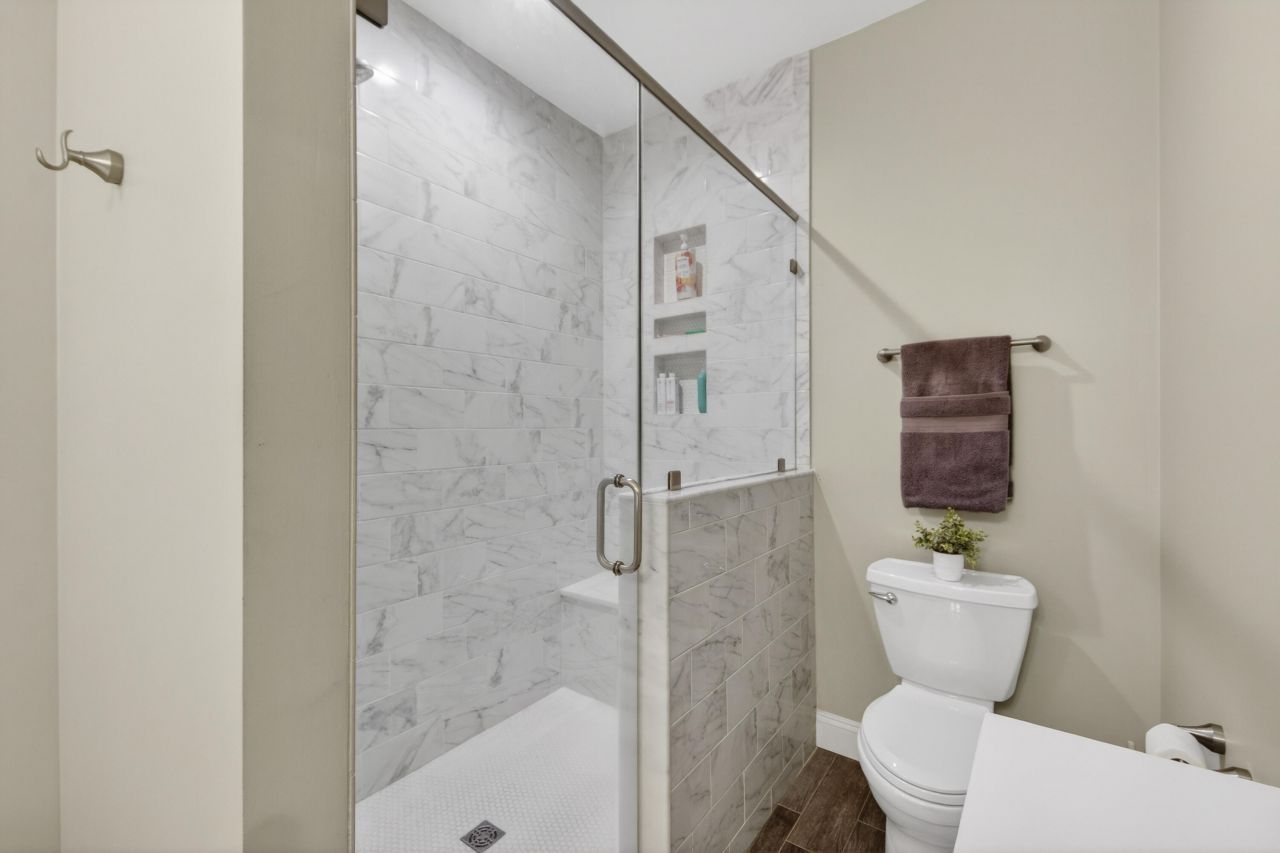 1723 W Avalon Circle Photo 17