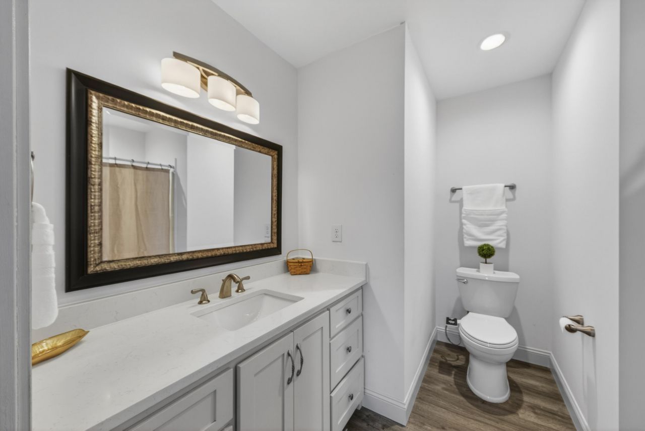 1723 W Avalon Circle Photo 21