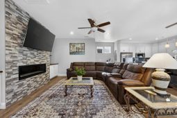 1723 W Avalon Circle photo 4