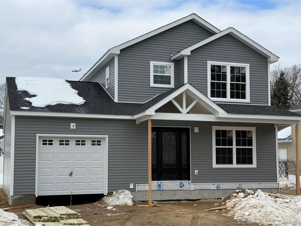 492 Blue Point Road, Farmingville, NY 11738