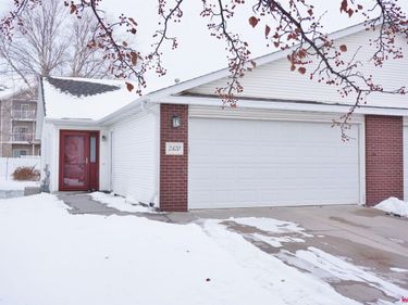 2420 Dodge Street, Lincoln, NE 68521