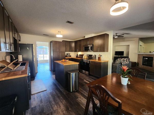 10754 Crosscut Dr, Pensacola, FL 32506