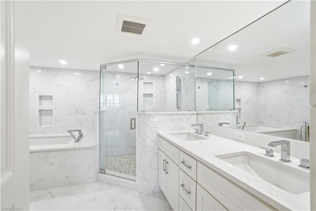 5601 Turtle Bay Dr, Unit 803, Naples, FL 34108 Photo