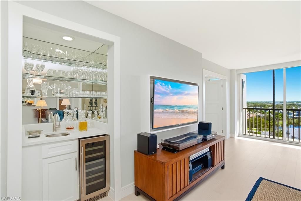 5601 Turtle Bay Dr, Unit 803, Naples, FL 34108 Photo