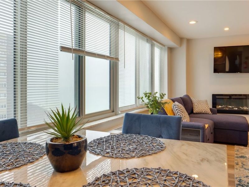 12520 Edgewater Drive, Unit 1203, Lakewood, OH 44107 Photo 11