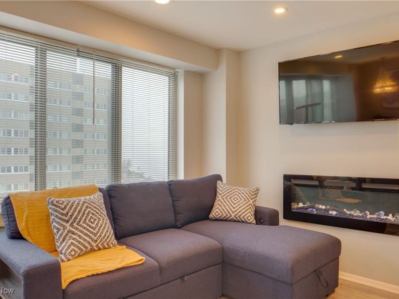 12520 Edgewater Drive, Unit 1203, Lakewood, OH 44107 Photo 23