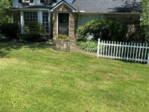 35755 Miles Road, Moreland Hills, OH 44022