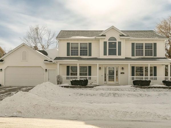 1310 Lone Pine Drive SW, Rochester, MN 55902