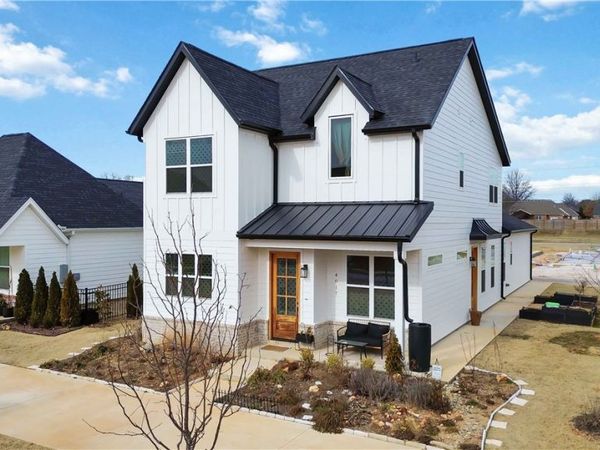 4017 Sommerset Street, Rogers, AR 72758