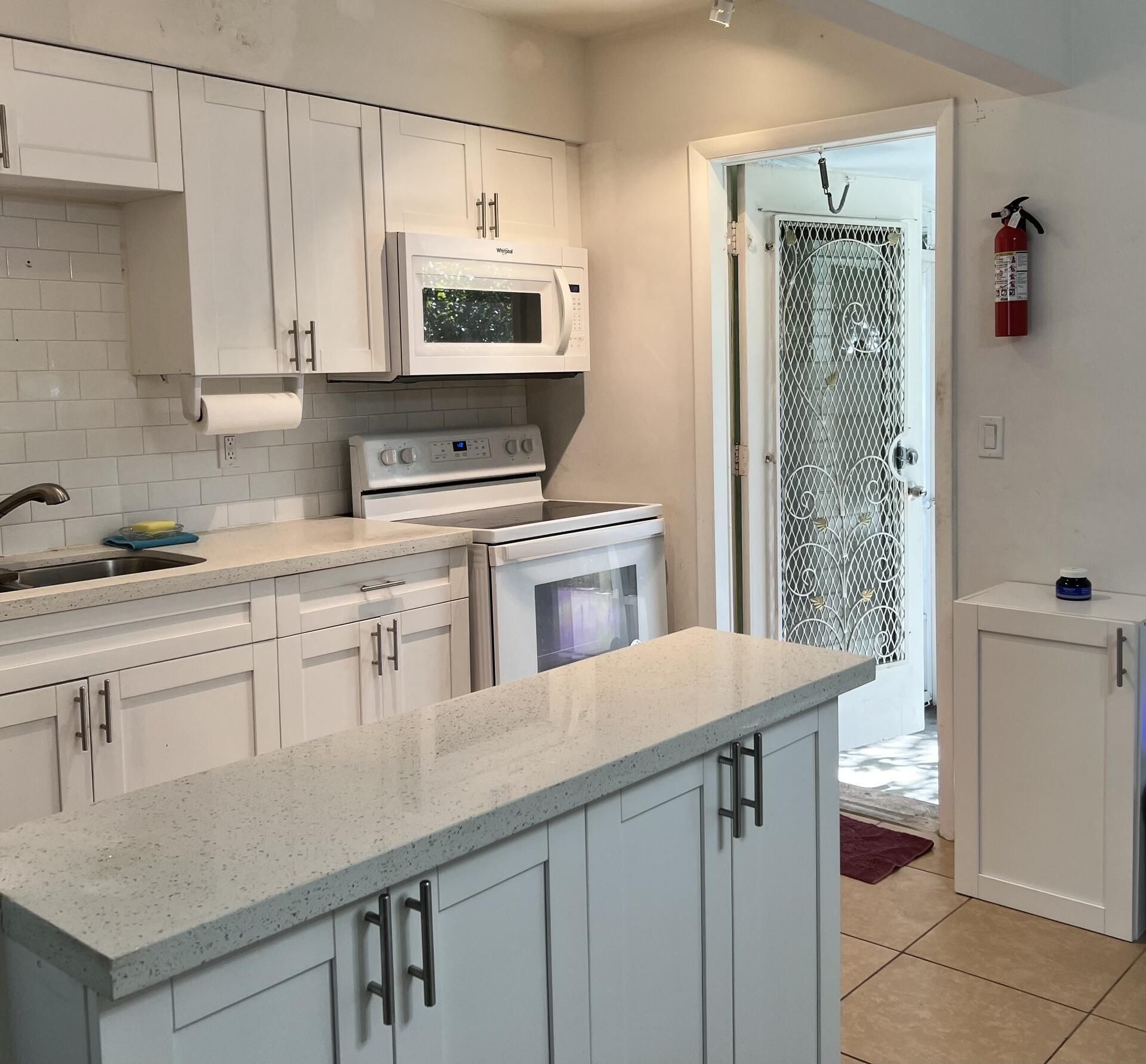 2702 Pierce St, Unit 5, Hollywood, FL 33020 Photo