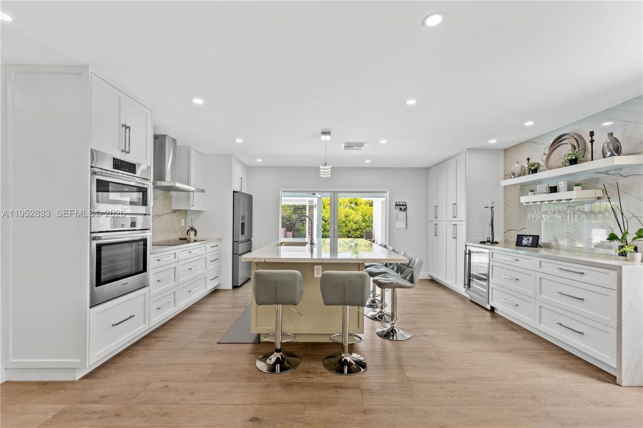 7425 SW 139th Ter, Palmetto Bay, FL 33158 Photo