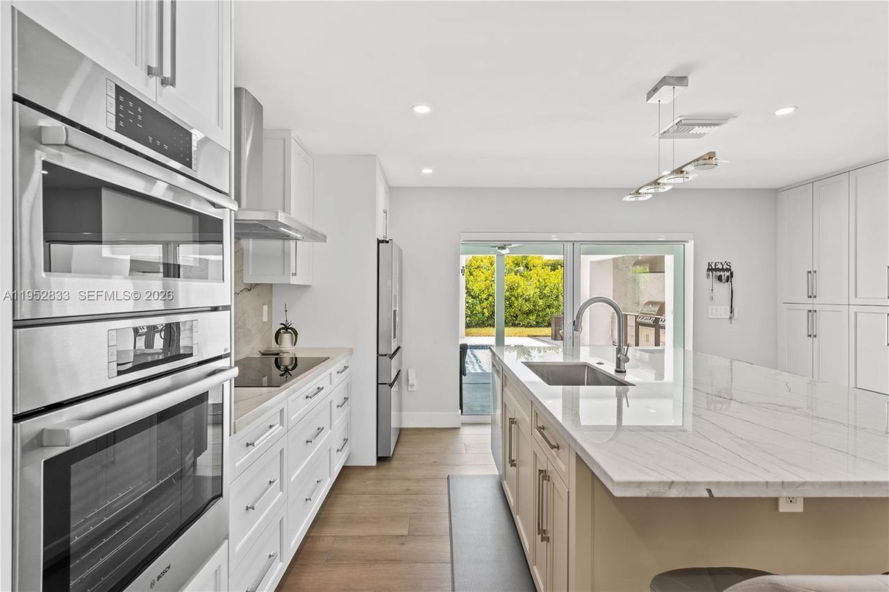 7425 SW 139th Ter, Palmetto Bay, FL 33158 Photo