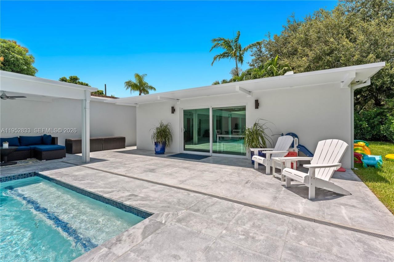 7425 SW 139th Ter, Palmetto Bay, FL 33158 Photo