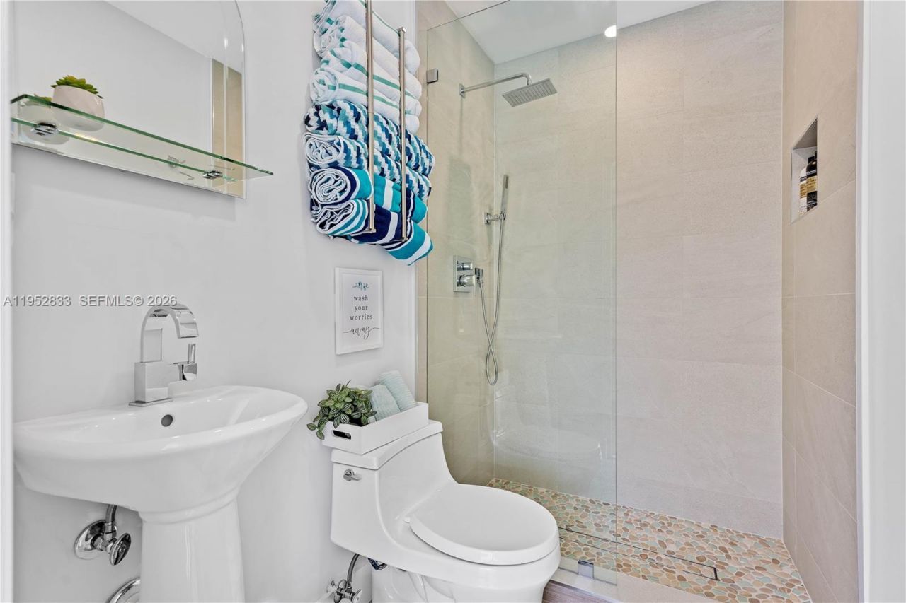 7425 SW 139th Ter, Palmetto Bay, FL 33158 Photo