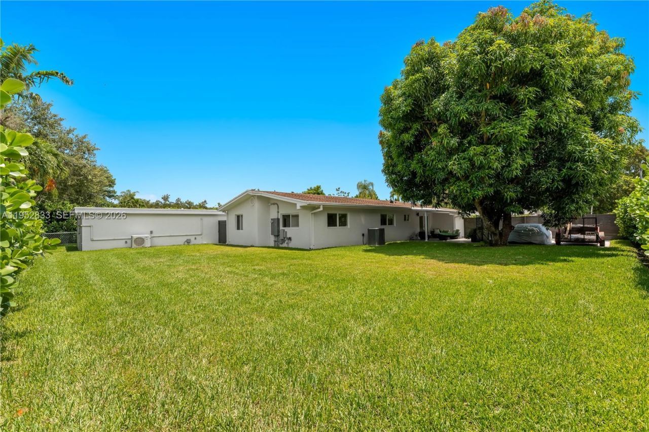 7425 SW 139th Ter, Palmetto Bay, FL 33158 Photo