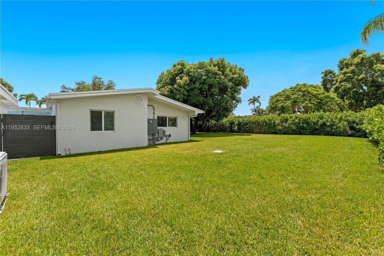 7425 SW 139th Ter, Palmetto Bay, FL 33158 Photo