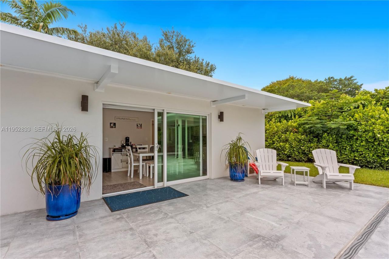 7425 SW 139th Ter, Palmetto Bay, FL 33158 Photo