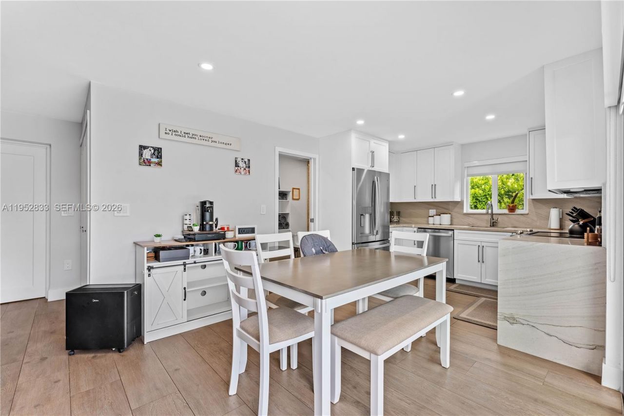 7425 SW 139th Ter, Palmetto Bay, FL 33158 Photo