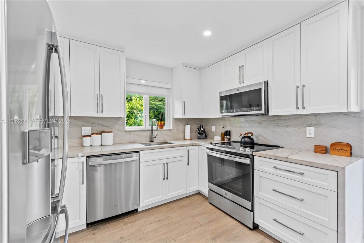 7425 SW 139th Ter, Palmetto Bay, FL 33158 Photo