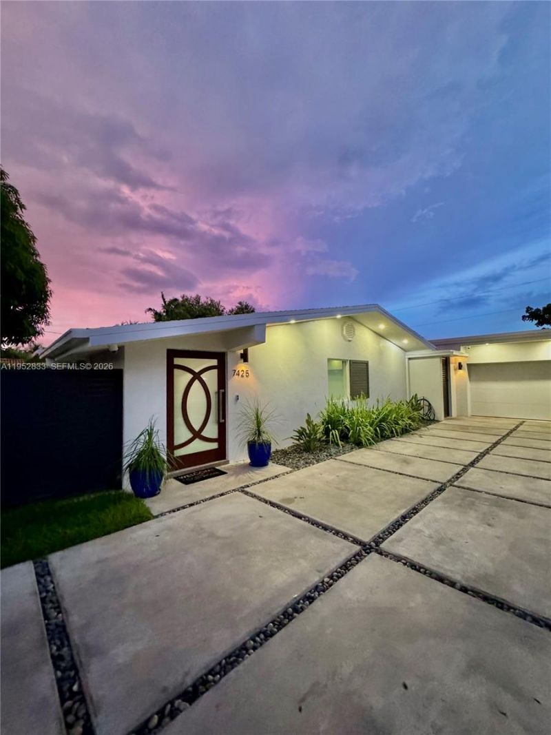 7425 SW 139th Ter, Palmetto Bay, FL 33158 Photo