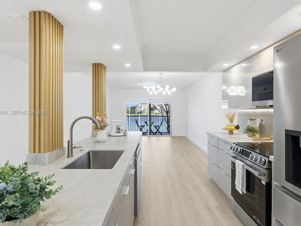 571 SW 141st Ave, Unit 204N, Pembroke Pines, FL 33027