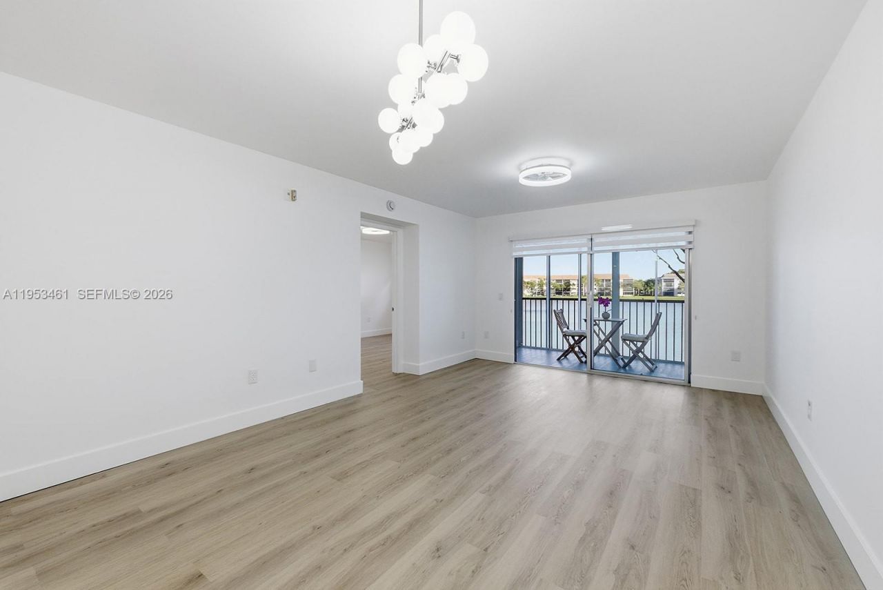 571 SW 141st Ave, Unit 204N, Pembroke Pines, FL 33027 Photo
