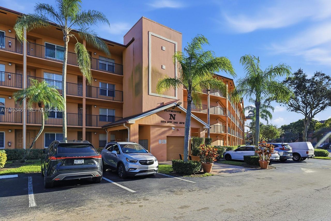 571 SW 141st Ave, Unit 204N, Pembroke Pines, FL 33027 Photo