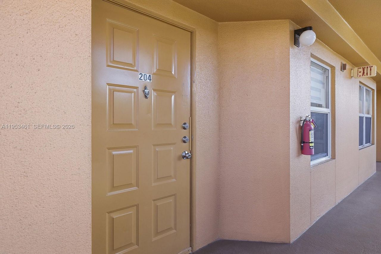 571 SW 141st Ave, Unit 204N, Pembroke Pines, FL 33027 Photo
