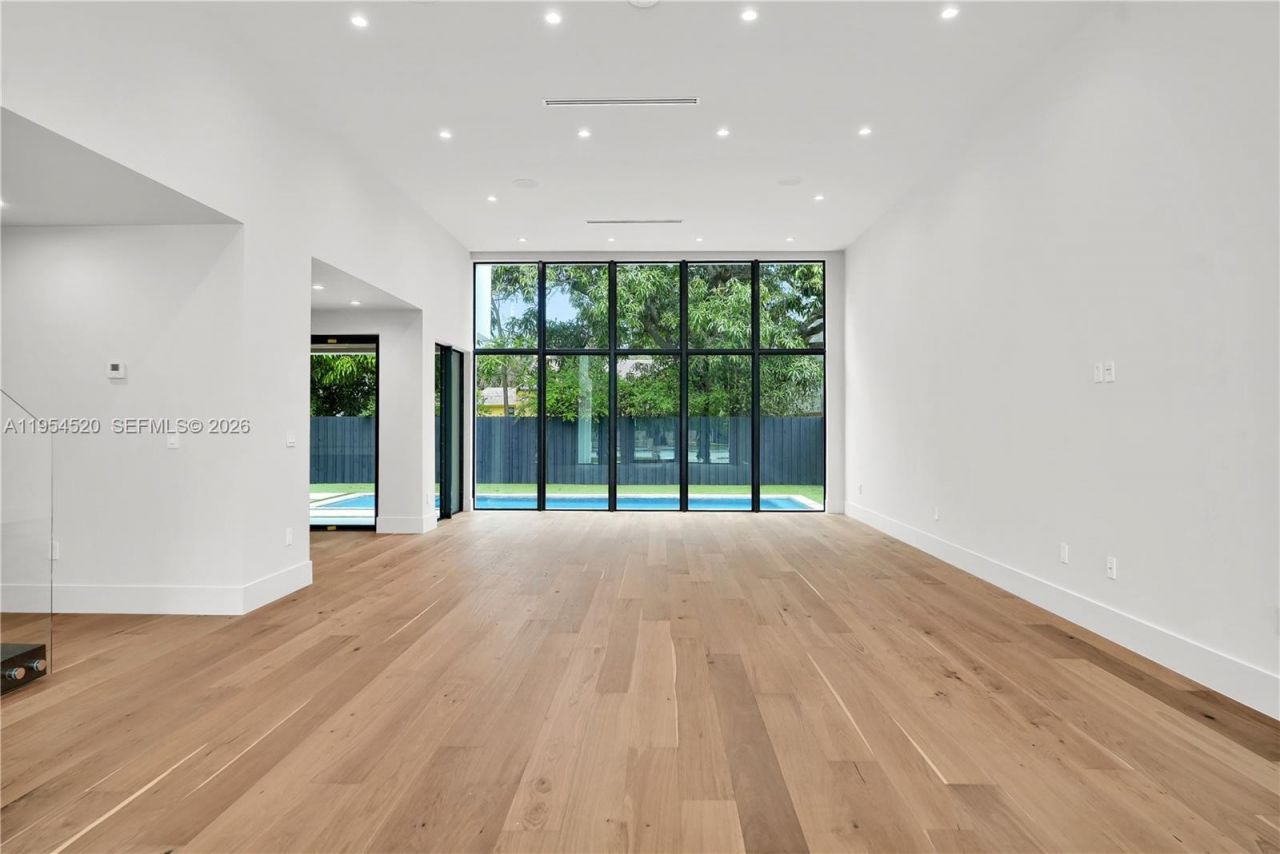 229 NW 42nd St , Miami, FL 33127 Photo