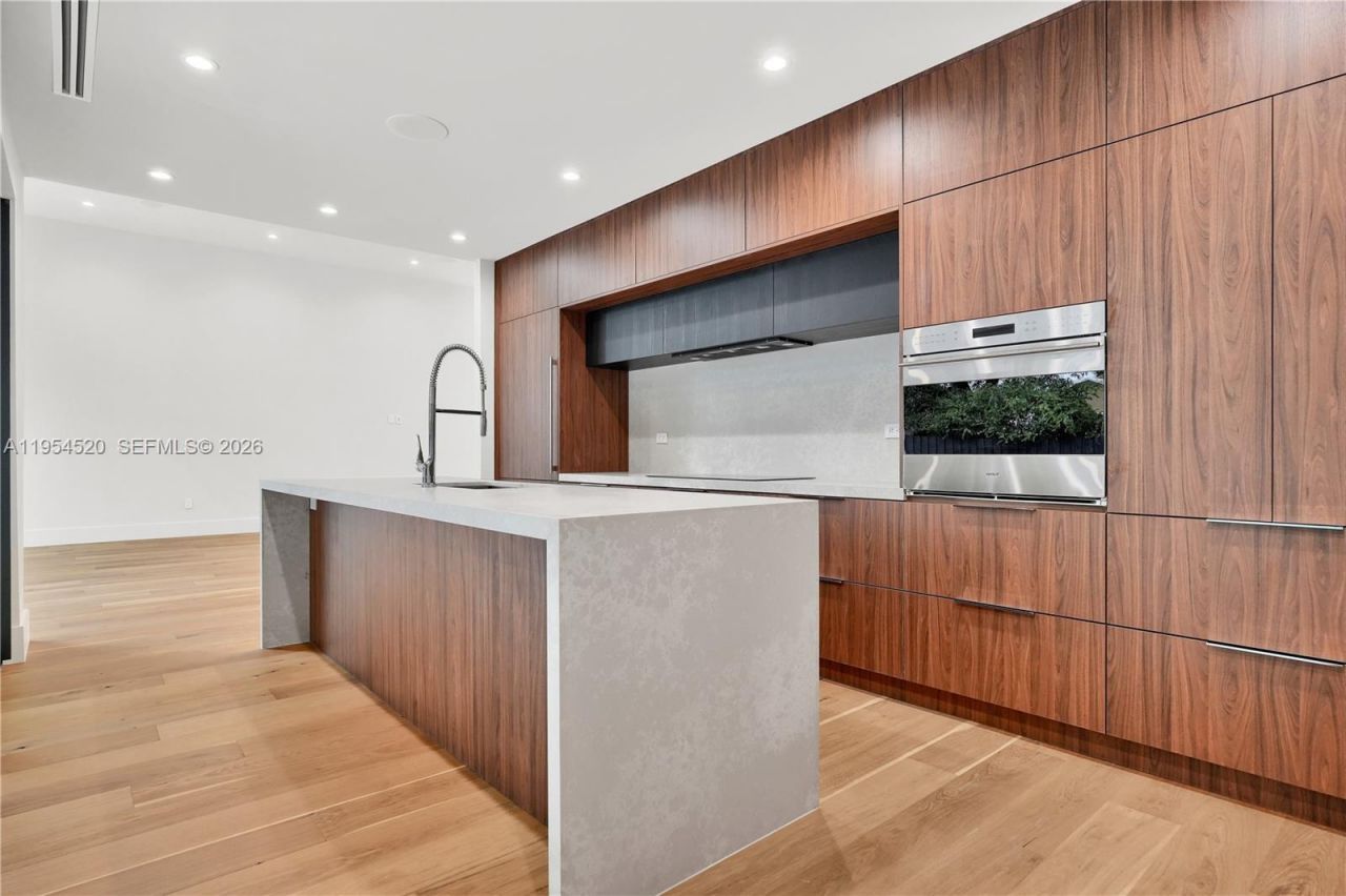 229 NW 42nd St , Miami, FL 33127 Photo