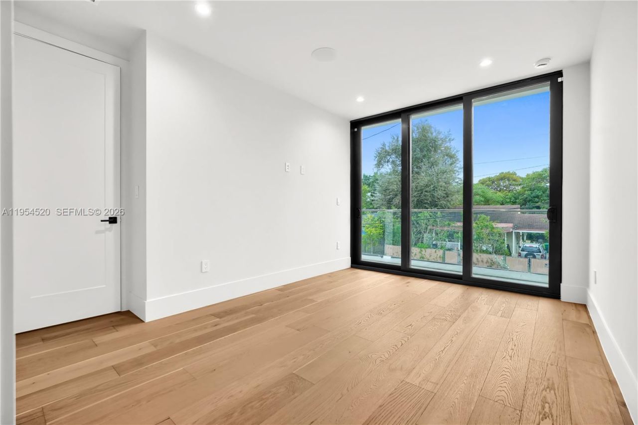 229 NW 42nd St , Miami, FL 33127 Photo