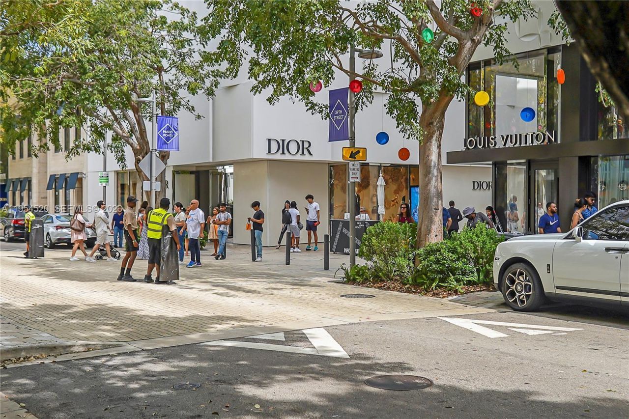 229 NW 42nd St , Miami, FL 33127 Photo