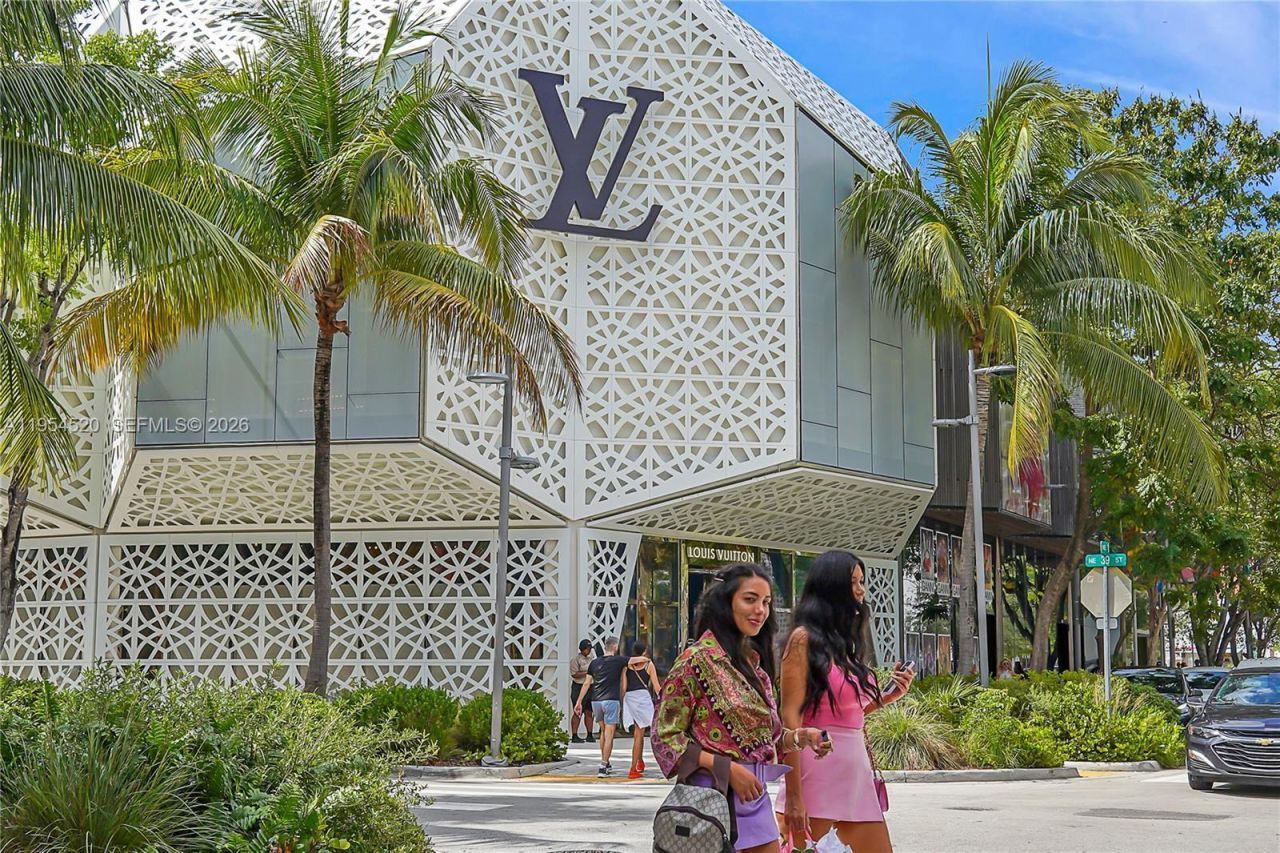 229 NW 42nd St , Miami, FL 33127 Photo