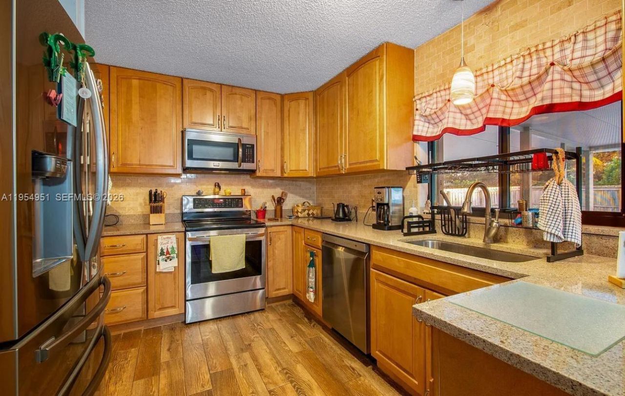 298 SE Grove , Port Saint Lucie, FL 34983 Photo