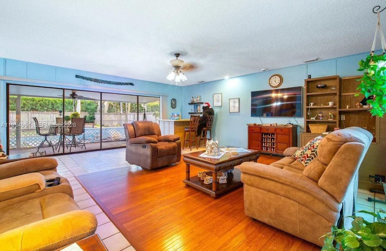 298 SE Grove , Port Saint Lucie, FL 34983 Photo