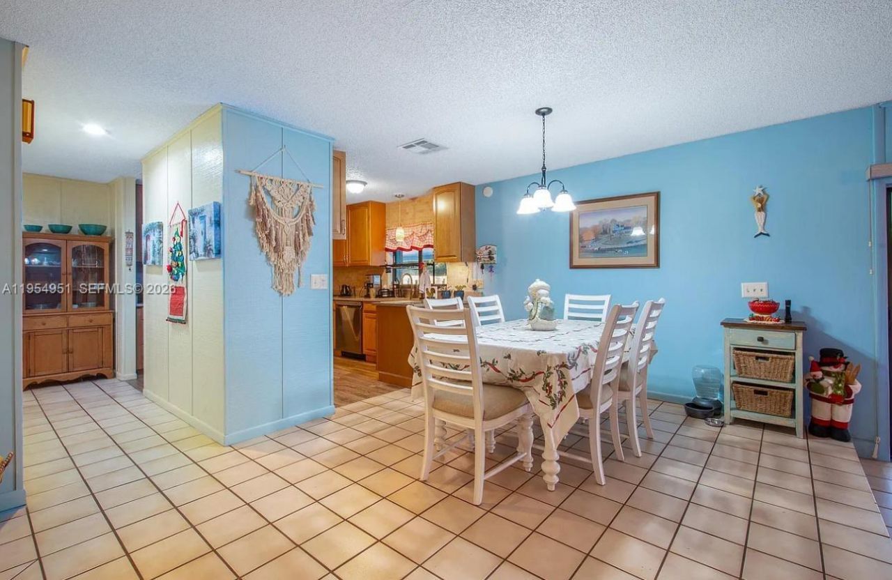 298 SE Grove , Port Saint Lucie, FL 34983 Photo